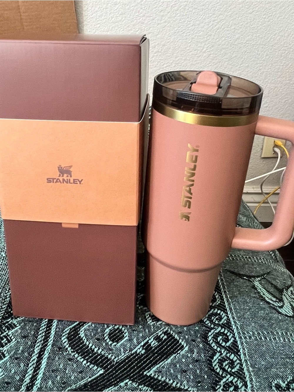 Stanley 30 oz Mocha Latte Insulated Travel Mug with Handle and Gold Accents